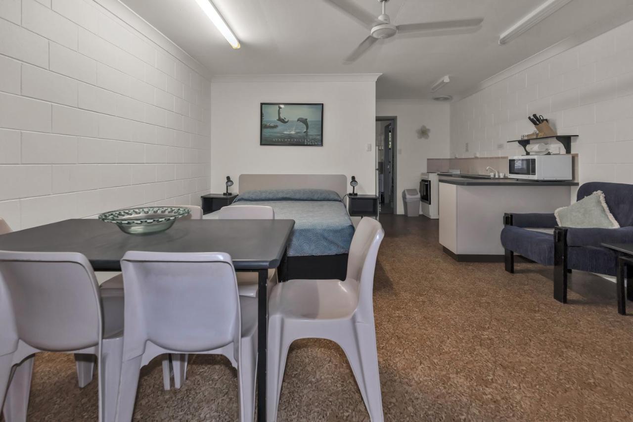 Balgal Beach Units Rollingstone Exterior foto